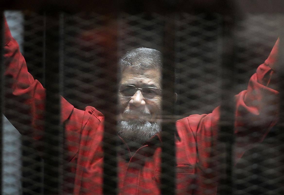 تأجيل محاكمة مرسي في إهانة القضاء لـ6 نوفمبر