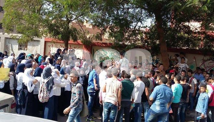 وقفات احتجاجية للطلاب ضد درجات السلوك في المحافظات