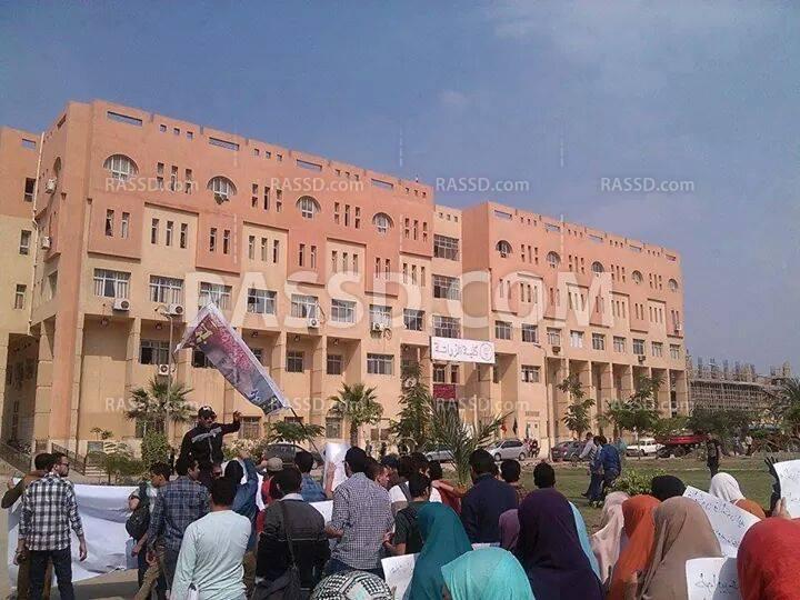 مسيرة مناهضة للانقلاب في المجمع النظري بسبرباي طنطا