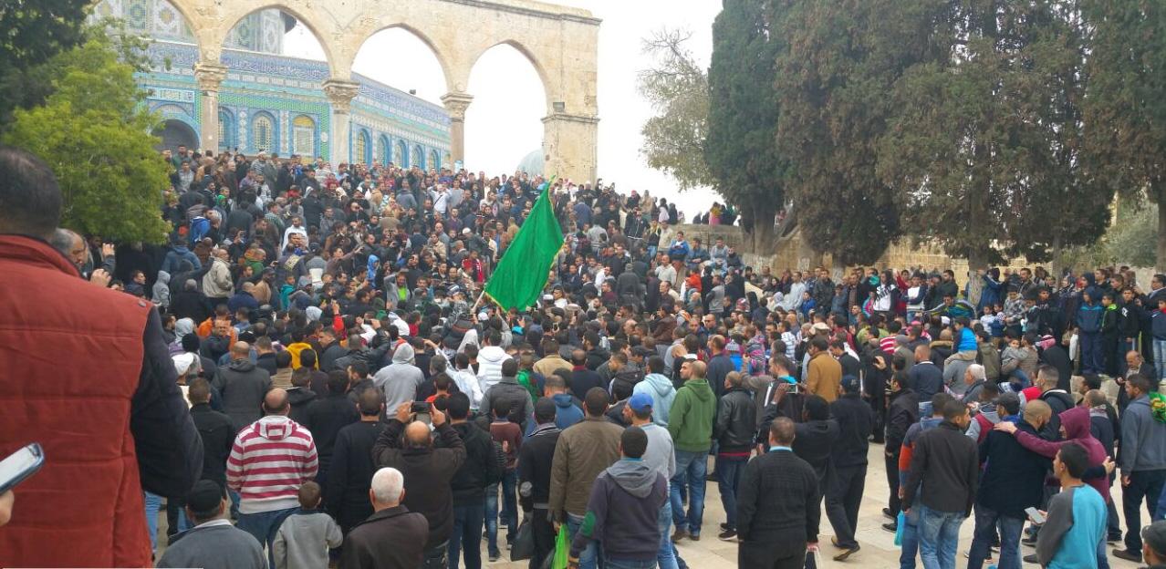 أكثر من 25 ألفًا أدوا صلاة الجمعة في المسجد الأقصى اليوم