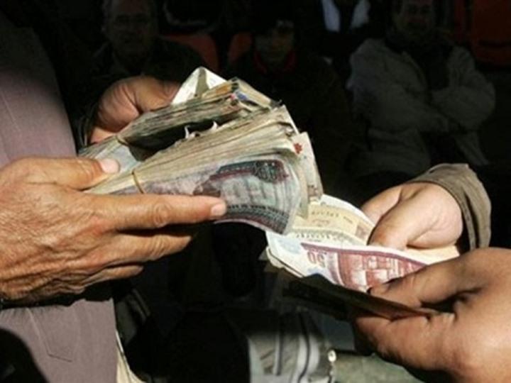 سمسار الانتخابات.. جالب الأصوات لمرشحي البرلمان