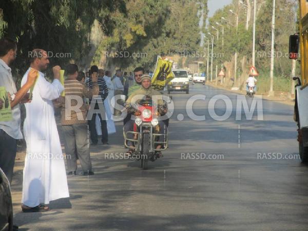 سلسلة بشرية لتحالف دعم الشرعية على طريق كفر الشيخ