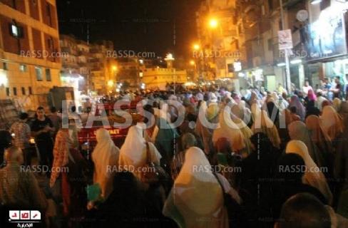 بلطجية بجوار الجيش استعدادا لفض وقفة ضد الانقلاب ببورسعيد