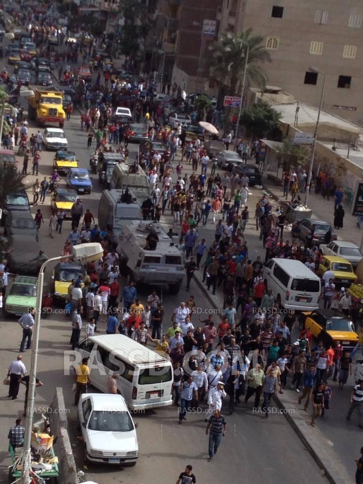 الداخلية تفرق مسيرة سيدي بشر..الفيس بوك:مدير المباحث يديرالبلطجية