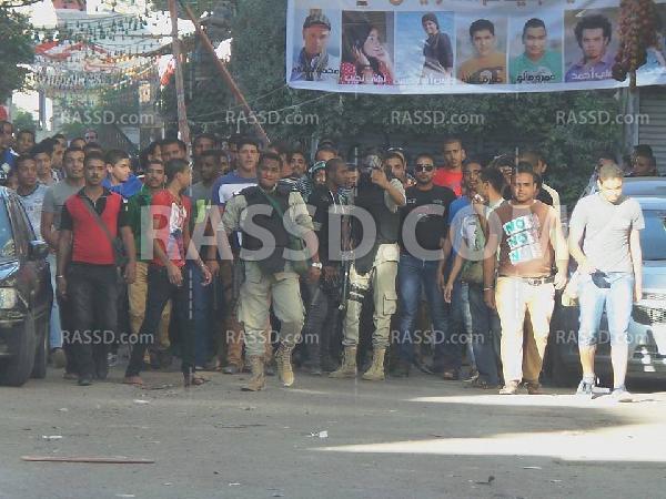 الجيش والبلطجية يعتدون على مسيرة رافضي الانقلاب بالسويس