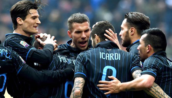 باكا وادريانو يقودان ميلان للفوز على ساسولو بصعوبة