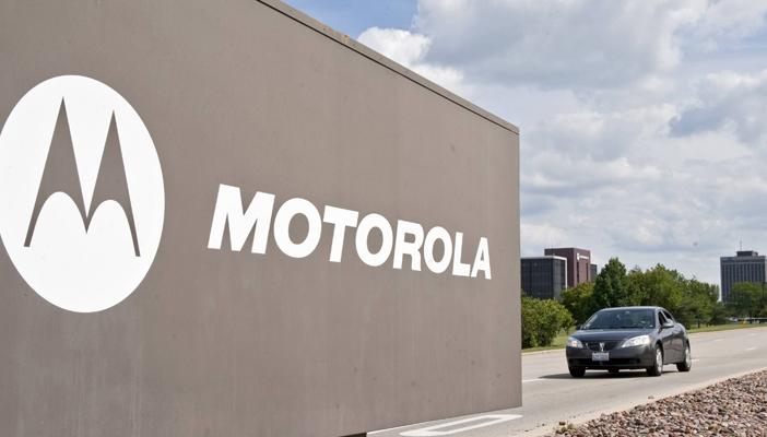 “موتورولا” تدعم هاتفين جديدين ببطارية قادرة على الصمود 48 ساعة