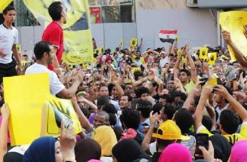 قوات الامن تداهم 20 منزلا بدير مواس و تعتقل رافضى الانقلاب