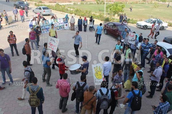 طلاب المعهد التكنولوجي يحتفلون بـ “400 يوم ثورة”