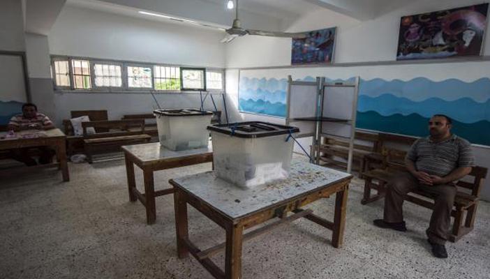 قوات الأمن تمنع الصحفيين من تصوير اللجان بمحافظة الجيزة