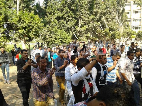 طلاب مصر يتحدون القمع بمسيرات ووقفات بعدة محافظات