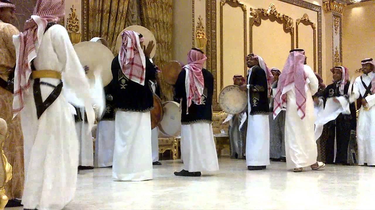 عريس سعودي يطلق عروسه بعد ساعيتن من الزفاف.. والسبب “سناب شات”