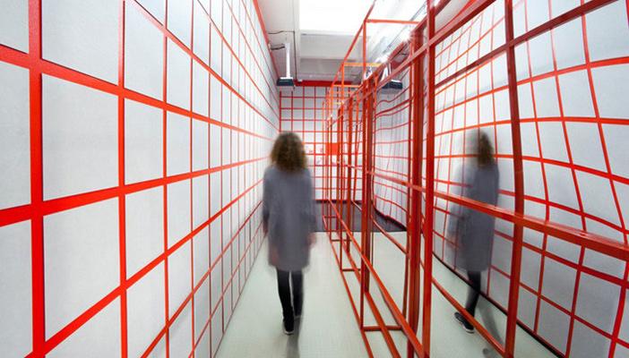 شركة أميركية تنتج ورق حائط مضادًّا للتجسس