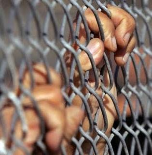 حبس 16 متهما بتكوين خلية إرهابية 15 يوما