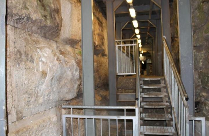 موقع إسرائيلي: الحفريات تحت الأقصى نفذت بتعاون مع الأوقاف