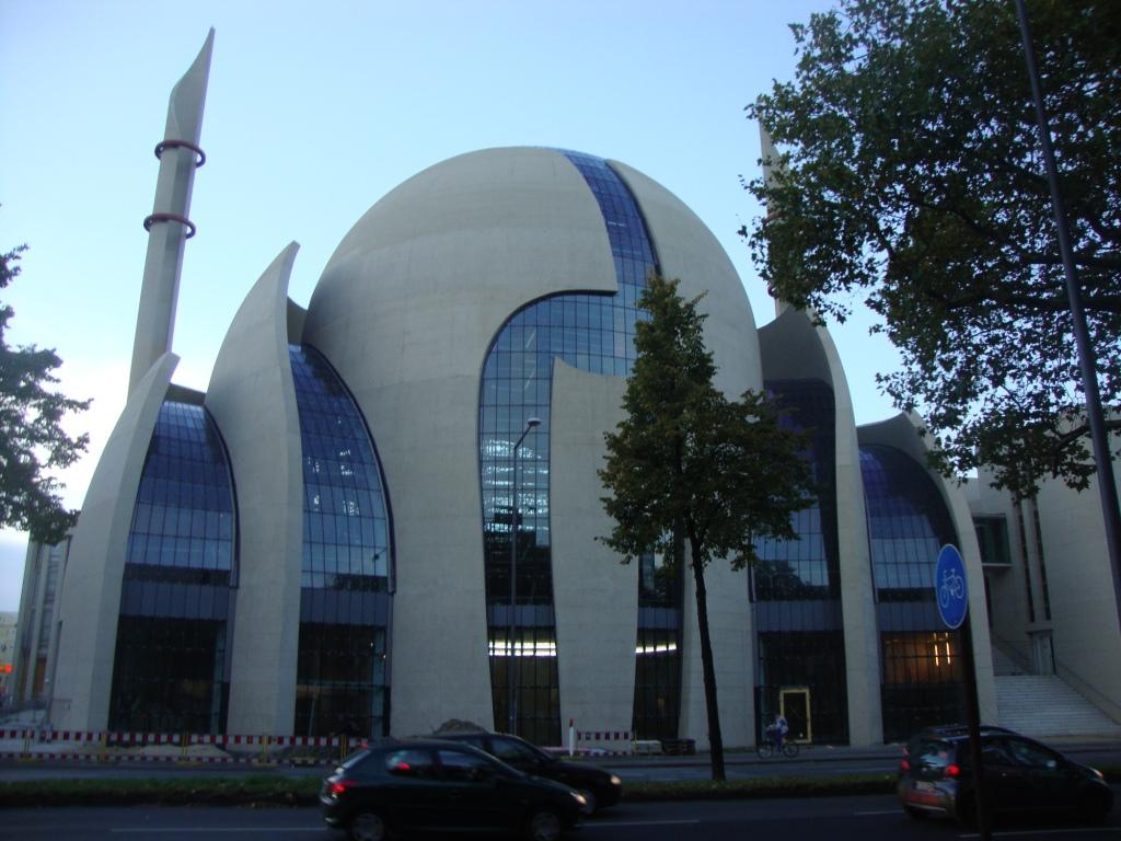 محاكمة زوجان ألمانيان بتهمة منع ابنهما من الذهاب لمسجد محلى