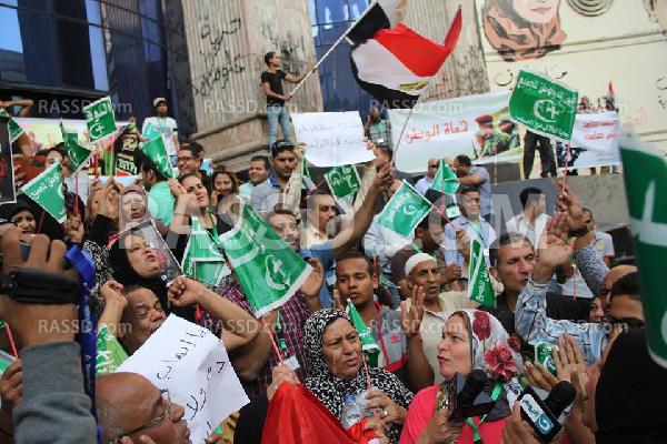 حزب الوفد يتظاهر للتنديد بمقتل جنود سيناء