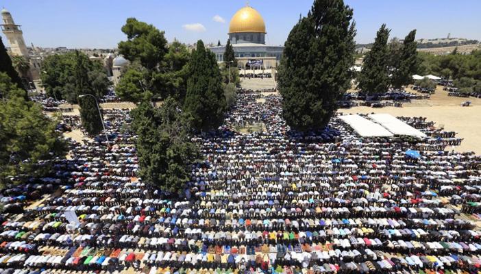 أكثر من 25 ألفًا أدوا صلاة الجمعة في المسجد الأقصى اليوم