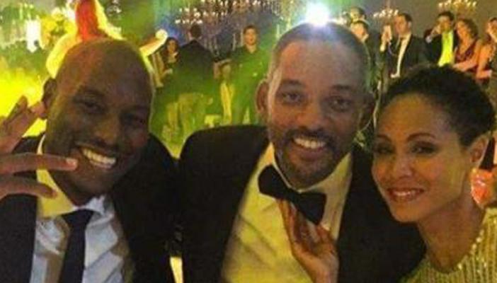 ويل سميث في الأردن.. وزوجته ترتدي الحجاب مع سماع الأذان