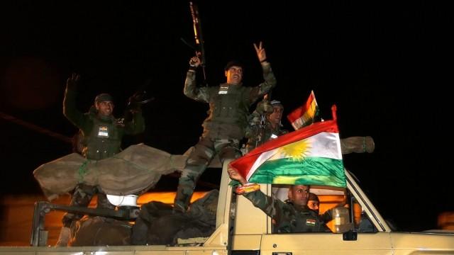 عناصر البيشمركة يدخلون كوباني