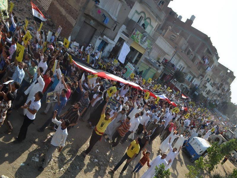 مسيرة بالآلاف بأبو المطامير رفضا لمحاكمة الرئيس الشرعي