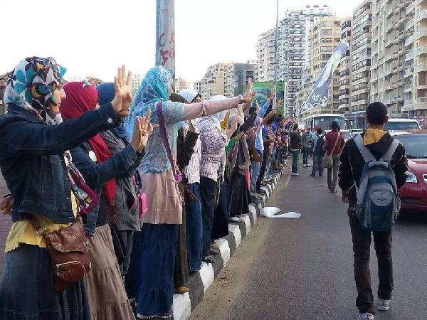 شهادة متظاهرة على اعتقال 22 بنت بالاسكندرية