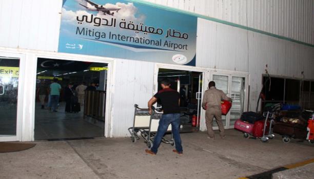 ترحيل مئات العمال المصريين من ليبيا