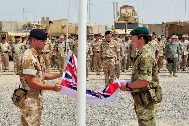 الإندبندنت: القوات البريطانية تواجه ادعاء بمقتل 30 مدنيًا بالعراق