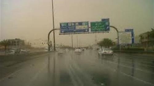 سوء الطقس يقطع الكهرباء ويوقف الصيد في كفر الشيخ