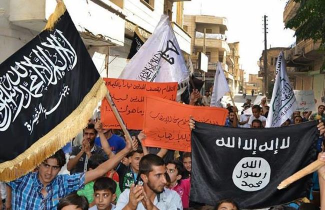 الجارديان: خيبة أمريكية بعد استيلاء “جبهة النصرة” على إدلب