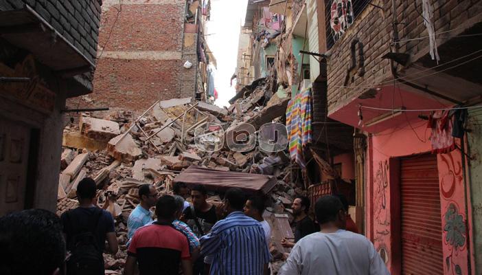 انهيار عقار بالسويس.. وإصابة شخصين بإصابات خطيرة