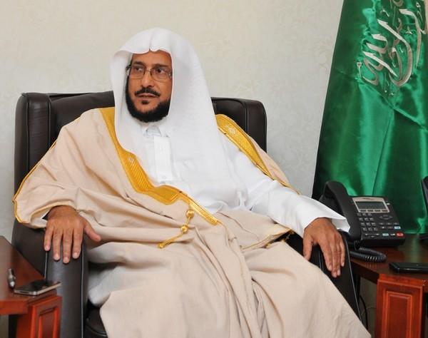 فيديو| مسئول سعودي: “لو سقط النظام لن نستطيع حماية مؤخراتنا”