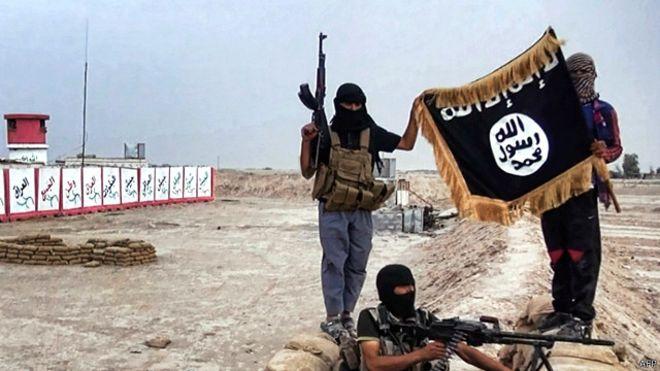 الديلي تليجراف: وسائل التواصل ساهمت في نشر فكر “الدولة الإسلامية”