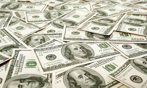 الدولار يسجل 17.20 جنيهًا للبيع في السوق السوداء