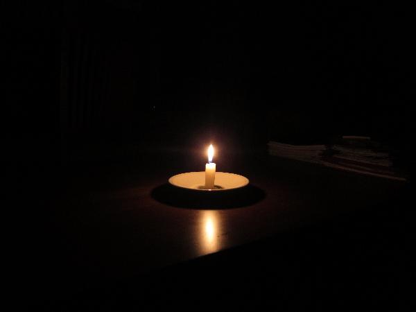 سخط مواطني مركز القرنة بالأقصر لانقطاع الانترنت والكهرباء