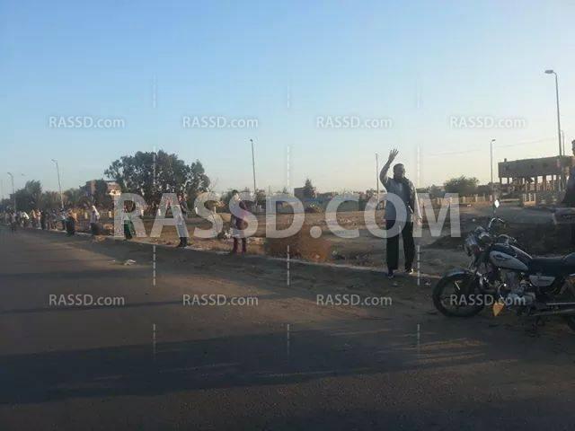 سلسلة بشرية في دمياط للتنديد بالأوضاع الاقتصادية