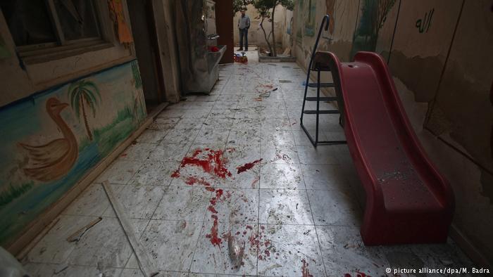 المرصد: مقتل 6 أطفال في قصف لقوات الأسد على حضانة بحرستا