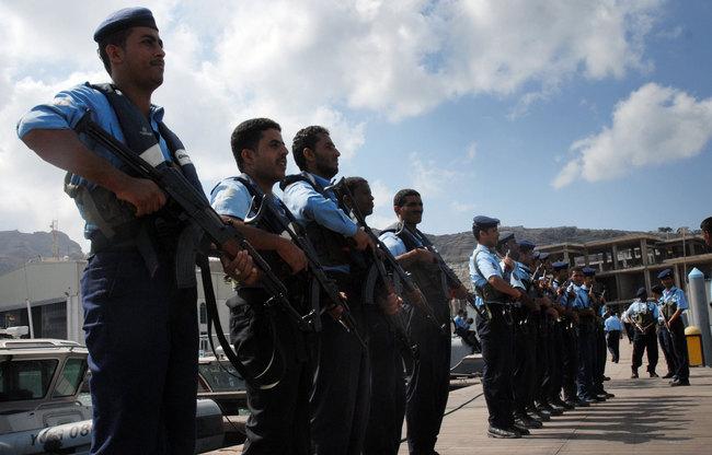 اليمن تطلق سراح 66 صيادا مصريا