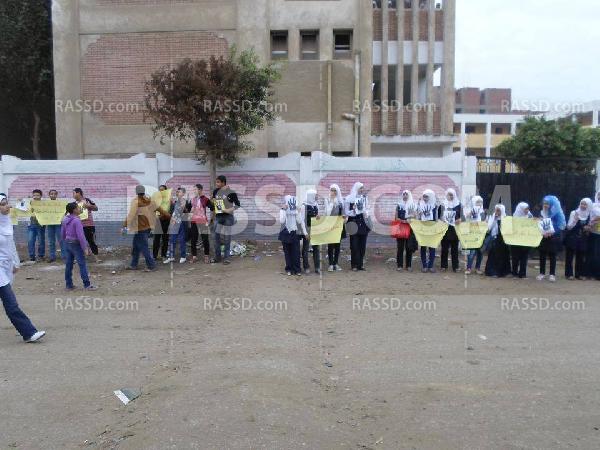 وقفة بمركز دنديط تنديدا بالانقلاب