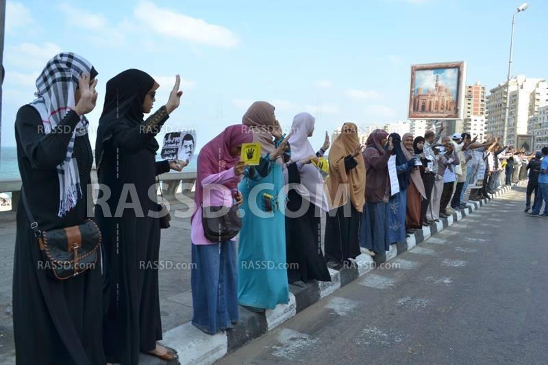 بث مباشر لسلسلة بشرية بقرية العدوة مسقط رأس الرئيس