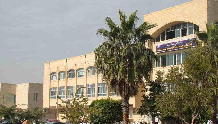 مستشفى الأزهر بدمياط ترهن موبايل وساعة من أسرة طفل لحين دفع الحساب