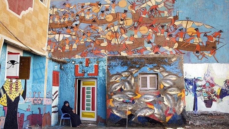 بمشاركة 13 رسامًا.. “فن الشارع” يُجمل حوائط البرلس