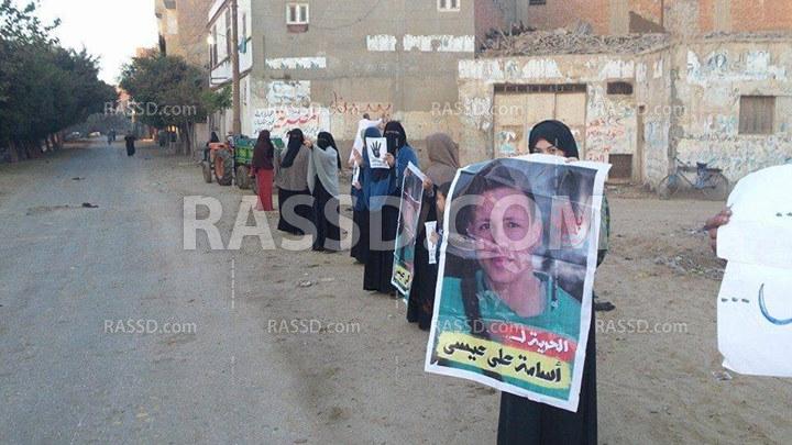 سلسلة بشرية بـ”ميت ناجي” بالدقهلية تنديدا باقتحام الأقصى