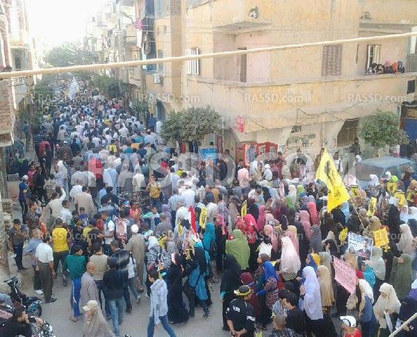 هتافات”تحية الرئيس” تشعل مسيرة بالآلاف في بني سويف