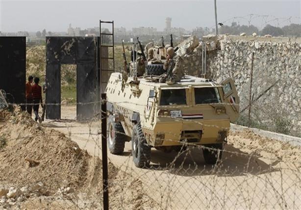 قوات الجيش تعتقل 30 من أهالي رفح بينهم “مسنون”