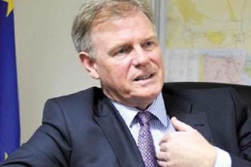 سفير الاتحاد الأوربي ينفي حظر أنشطة الإخوان