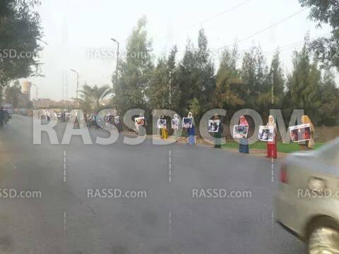 سلسلة بشرية في المنوفية للإفراج عن المعتقلين