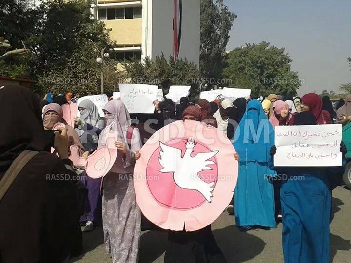 طالبات أزهر مدينة نصر يتظاهرن لفتح المدينة الجامعية