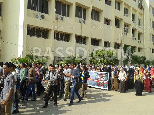 طلاب جامعة الفيوم يواصلون احتجاجهم ضد السياسات القمعية