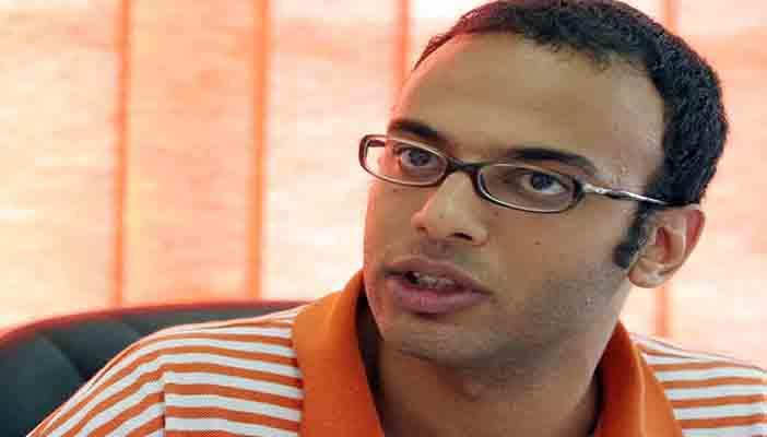 حسام بهجت: طبيب طلب مني خلع القميص والبنطلون